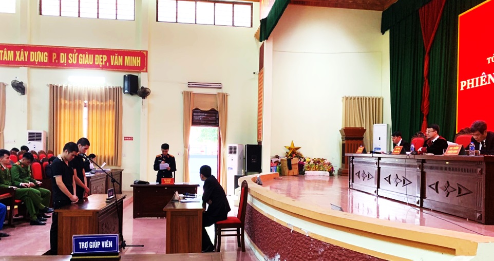 Xét xử lưu động vụ án Tổ chức sử dụng trái phép chất ma túy và Tàng trữ trái phép chất ma túy