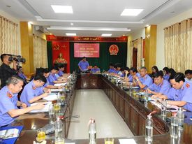 Đồng chí Viện trưởng VKSND tỉnh Hưng Yên tham dự Sơ kết công tác thi đua - khen thưởng 6 tháng đầu năm 2022 cụm 5 
