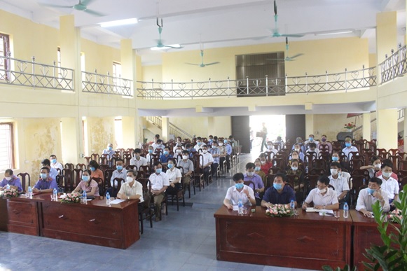  Cán bộ Kiểm sát huyện Yên Mỹ tiếp xúc cử tri vận động bầu cử tham gia Hội đồng nhân dân huyện khóa XX, nhiệm kỳ 2021-2026