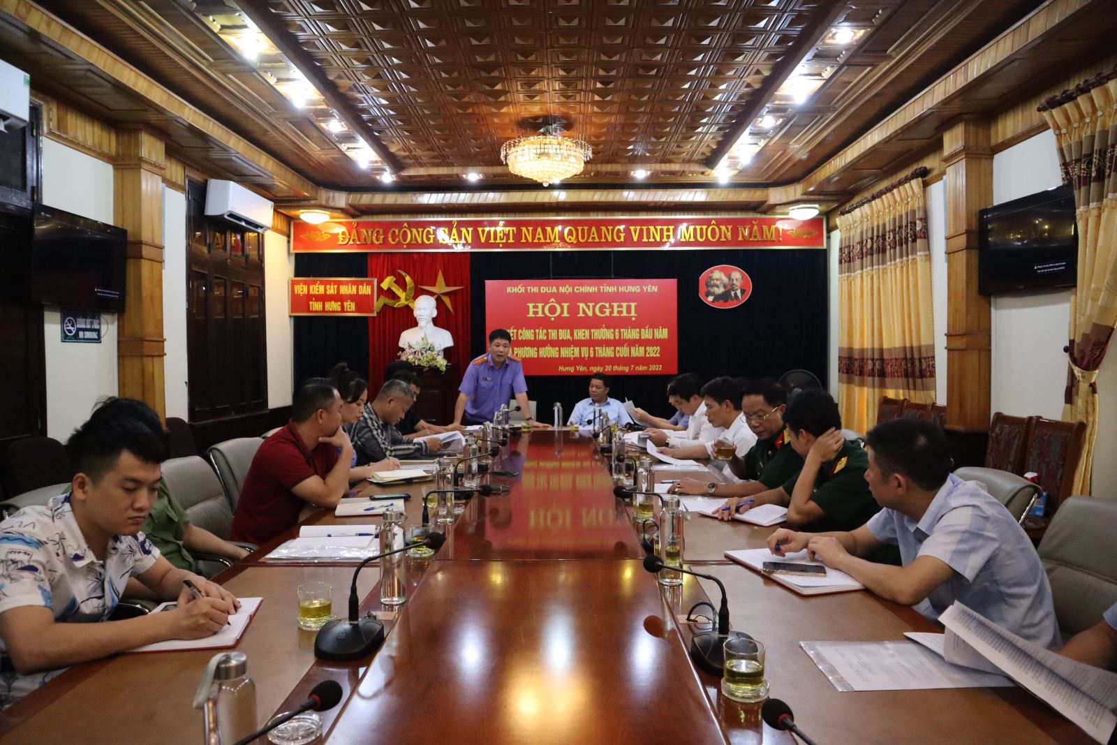 Viện KSND tỉnh Hưng Yên - Trưởng Khối thi đua Nội chính chủ trì tổ chức Hội nghị sơ kết công tác thi đua khen thưởng 6 tháng đầu năm và phương hướng nhiệm vụ 6 tháng cuối năm 2022 của Khối Nội chính tỉnh