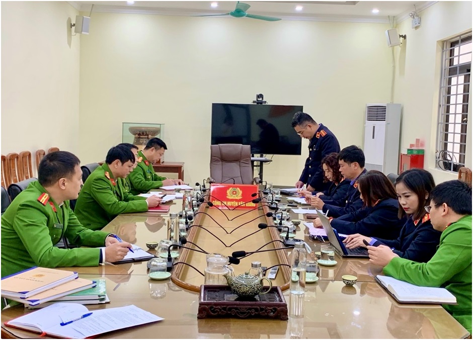 Viện kiểm sát nhân dân huyện Văn Giang: Trực tiếp kiểm sát việc tiếp nhận, giải quyết nguồn tin về tội phạm; giải quyết khiếu nại, tố cáo trong hoạt động tư pháp và công tác thi hành án hình sự tại Công an huyện 