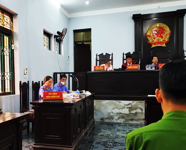 Xét xử các bị cáo trong đường dây mua bán trái phép chất ma túy