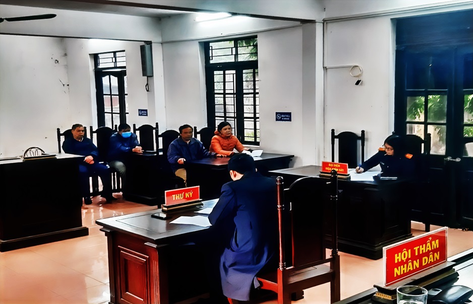 Viện KSND thị xã Mỹ Hào ban hành Yêu cầu chuyển hồ sơ vụ án dân sự có dấu hiêu tội phạm đến Cơ quan điều tra