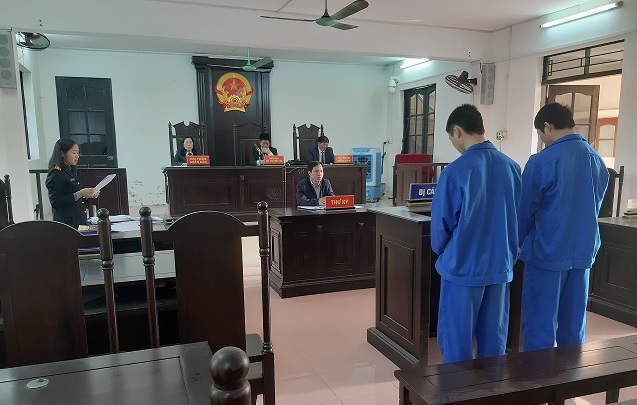 Viện KSND thị xã Mỹ Hào phối hợp với TAND thị xã Mỹ Hào tổ chức xét xử phiên toà rút kinh nghiệm hình sự
