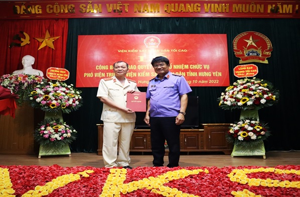 Lễ công bố và trao quyết định bổ nhiệm chức vụ Phó Viện trưởng Viện kiểm sát nhân dân tỉnh Hưng Yên