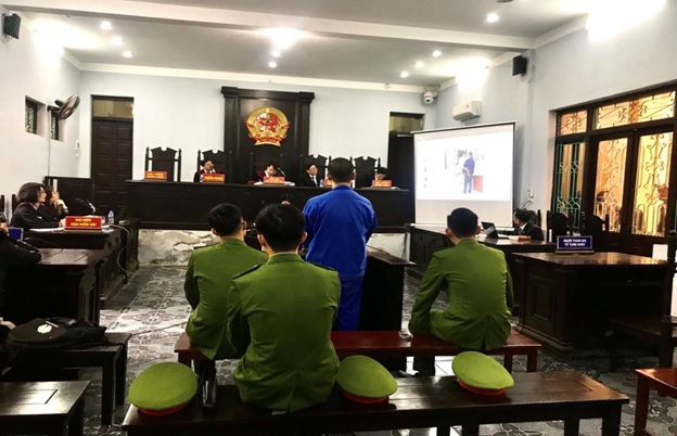 Phòng 2 Viện kiểm sát nhân dân tỉnh: Tổ chức phiên tòa rút kinh nghiệm và thực hiện công bố tài liệu, chứng cứ bằng hình ảnh, dữ liệu điện tử tại phiên tòa