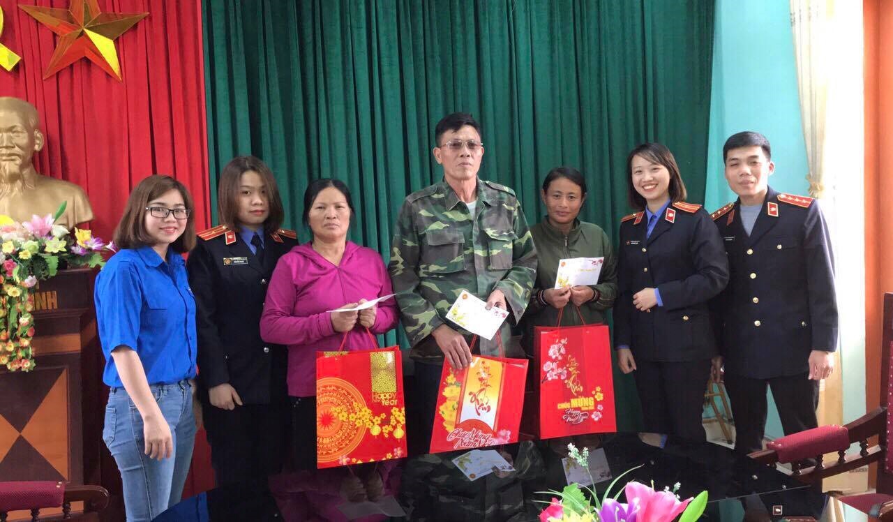 Thăm và tặng quà cựu Thanh niên xung phong nhân dịp Tết nguyên đán Kỷ Hợi 2019